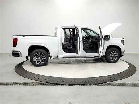 New 2026 GMC Sierra 1500 SLT w/ SLT Premium Plus Package image 16