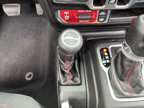 Used 2021 Jeep Wrangler Unlimited Rubicon image 29