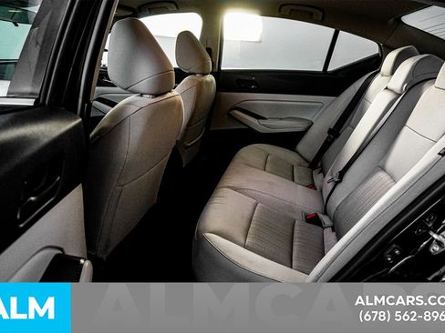 Used 2025 Nissan Altima 2.5 SV image 17