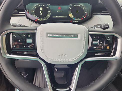 New 2025 Land Rover Range Rover Sport SE image 18