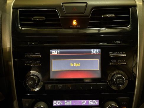 Used 2015 Nissan Altima 2.5 SV w/ Convenience Package FWD image 22