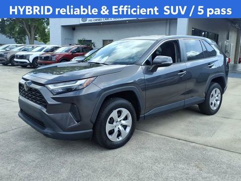 Used 2023 Toyota RAV4 LE FWD image 17