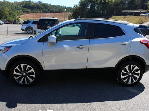 Used 2021 Buick Encore Preferred image 6