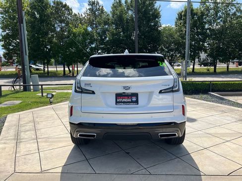 Used 2024 Cadillac XT4 Sport FWD image 7
