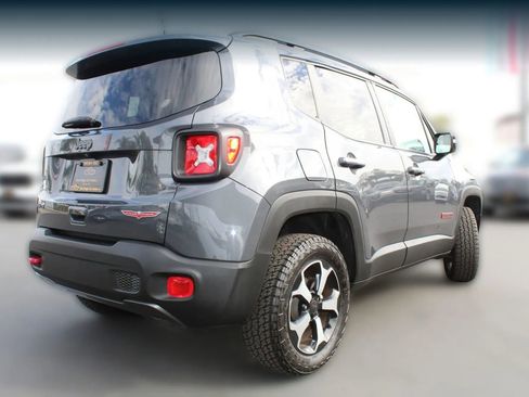 Used 2022 Jeep Renegade Trailhawk image 5
