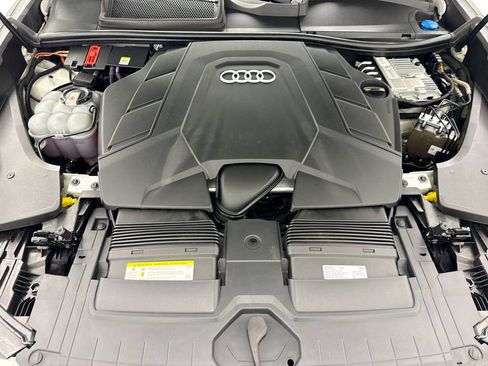 Used 2019 Audi Q8 Premium w/ Convenience Package AWD/4WD image 28