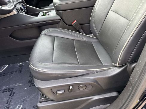 Used 2021 Chevrolet Tahoe Premier image 17