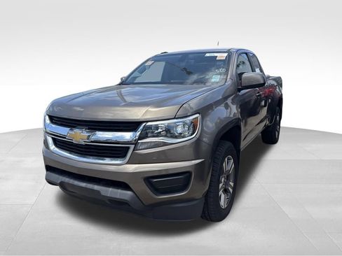 Used 2016 Chevrolet Colorado LT AWD/4WD image 2