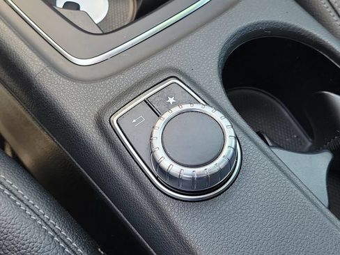 Used 2020 Mercedes-Benz GLA 250 4MATIC image 29