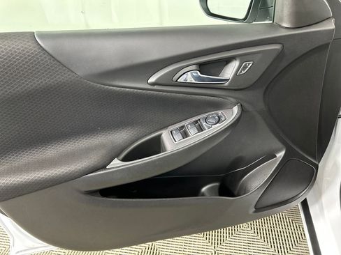 Used 2023 Chevrolet Malibu LT image 11