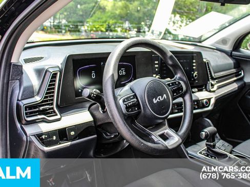 Used 2025 Kia Sportage LX FWD image 32