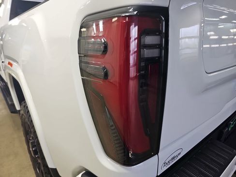 Certified 2024 GMC Sierra 2500 AT4 w/ AT4 Premium Plus Package image 38