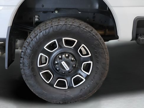 Used 2026 Ford F250 Platinum AWD/4WD image 37