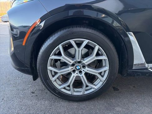 Used 2025 BMW X7 xDrive40i image 4