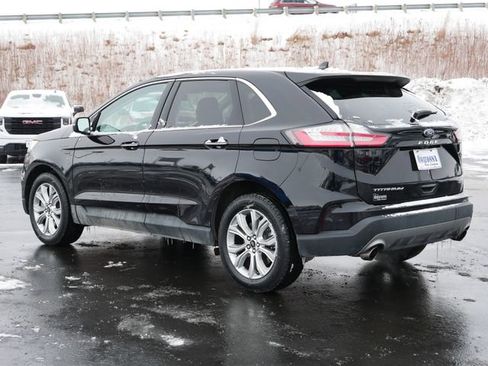 Used 2024 Ford Edge Titanium image 3
