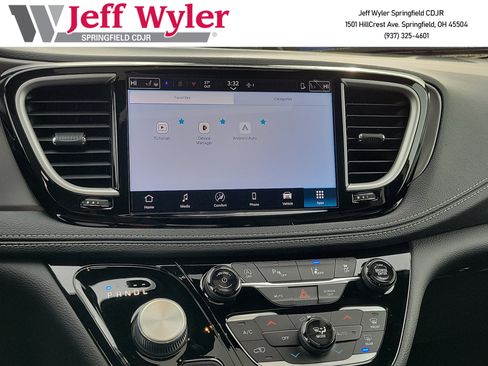 New 2026 Chrysler Pacifica Select w/ S Appearance Package FWD image 11