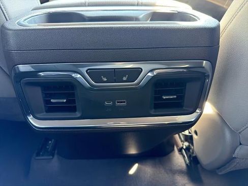 Used 2023 GMC Sierra 1500 SLT w/ SLT Premium Package AWD/4WD image 22