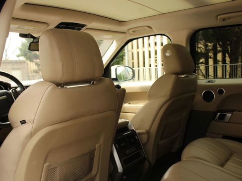 Used 2016 Land Rover Range Rover Sport HSE image 25