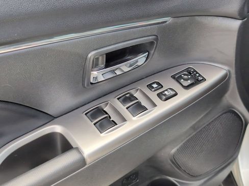 Used 2025 Mitsubishi Outlander Sport SE AWD/4WD image 13