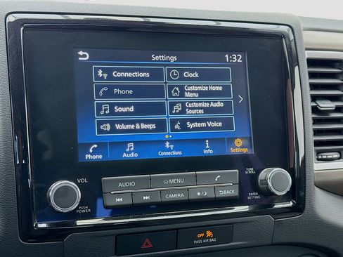 Used 2023 Nissan Frontier SV w/ Technology Package image 9