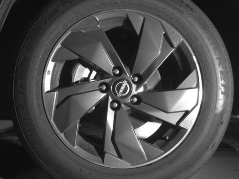 Used 2025 Nissan Rogue SV FWD image 12