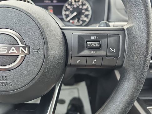 Used 2023 Nissan Rogue S image 21
