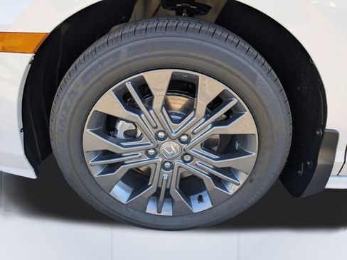 New 2026 Honda Odyssey Touring image 11