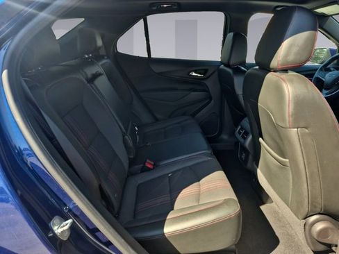 Used 2022 Chevrolet Equinox RS w/ Infotainment Package image 18