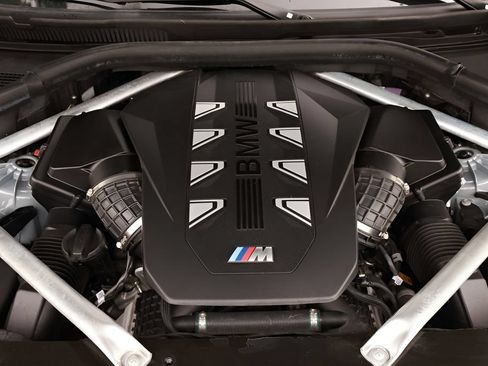 Used 2024 BMW X5 M60i AWD/4WD image 43