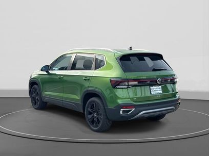 New 2025 Volkswagen Taos SE