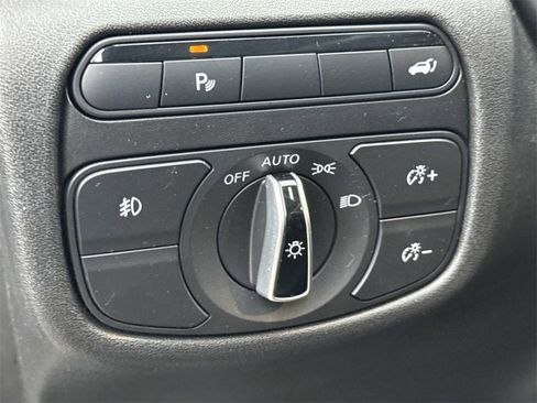 Used 2020 INFINITI QX50 Luxe w/ Navigation Package image 18