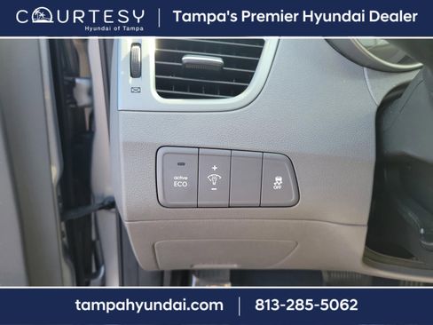 Used 2015 Hyundai Elantra SE image 20