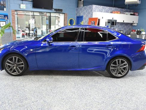 Used 2019 Lexus IS 300 F Sport w/ F Sport Package AWD/4WD image 9