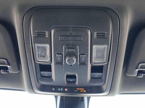 Used 2022 Chevrolet Tahoe RST w/ Luxury Package AWD/4WD image 38