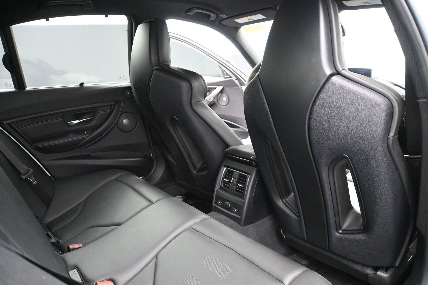 Used 2018 BMW M3 RWD image 23