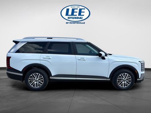 New 2026 Hyundai Palisade SEL FWD image 2