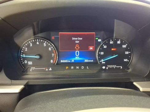 Used 2021 Ford Explorer XLT w/ Equipment Group 202A RWD image 15