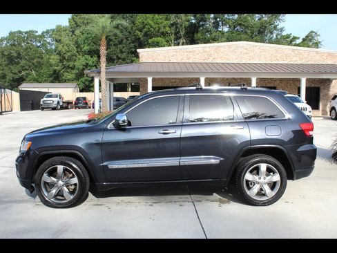 Used 2013 Jeep Grand Cherokee Limited w/ Advance Technology Group image 3