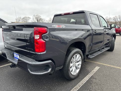 Certified 2022 Chevrolet Silverado 1500 Custom w/ LPO, Dark Essentials Package AWD/4WD image 27