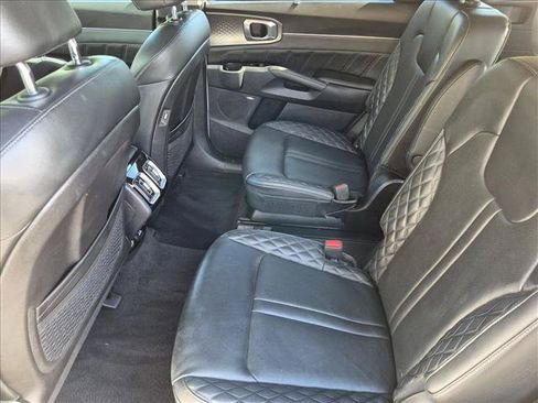 Used 2023 Kia Sorento SX AWD/4WD image 21