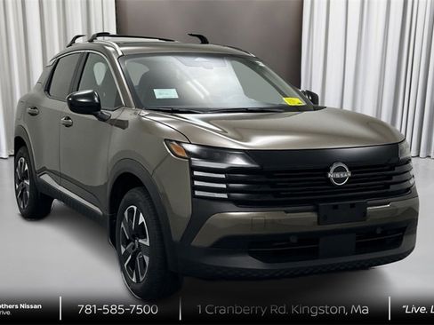 New 2026 Nissan Kicks SV w/ SV Premium Package image 3