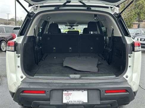 Certified 2024 Nissan Pathfinder SV image 19