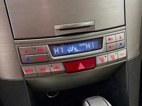 Used 2011 Subaru Outback 2.5i Limited w/ PWR Moonroof Pkg image 22