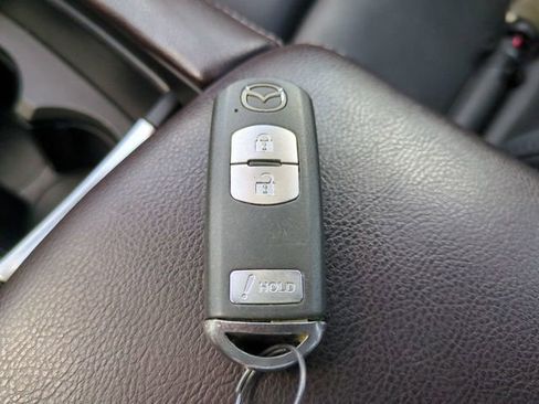 Used 2018 MAZDA MAZDA3 Touring FWD image 34