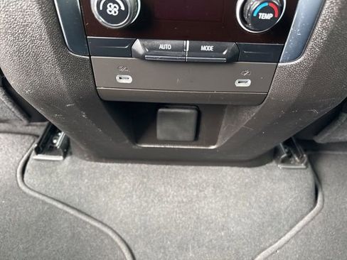 Used 2022 Chevrolet Suburban LS AWD/4WD image 35