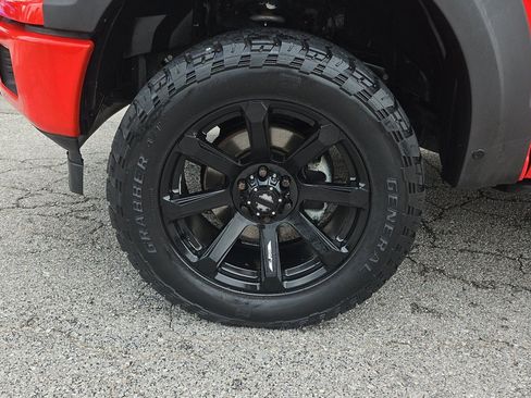 Used 2019 Ford F150 Lariat w/ Equipment Group 502A Luxury AWD/4WD image 9
