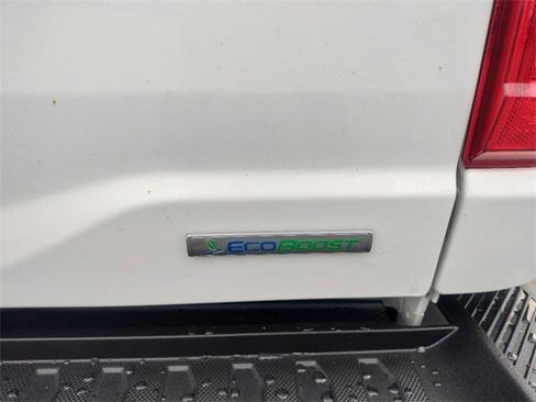 Used 2022 Ford F150 XLT w/ XTR Package image 9