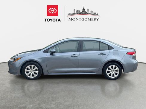 Used 2025 Toyota Corolla LE FWD image 34
