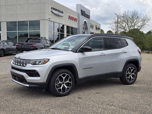 Used 2025 Jeep Compass Limited AWD/4WD image 1
