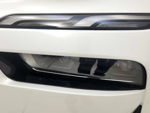 Used 2023 BMW i7 xDrive60 AWD/4WD image 23